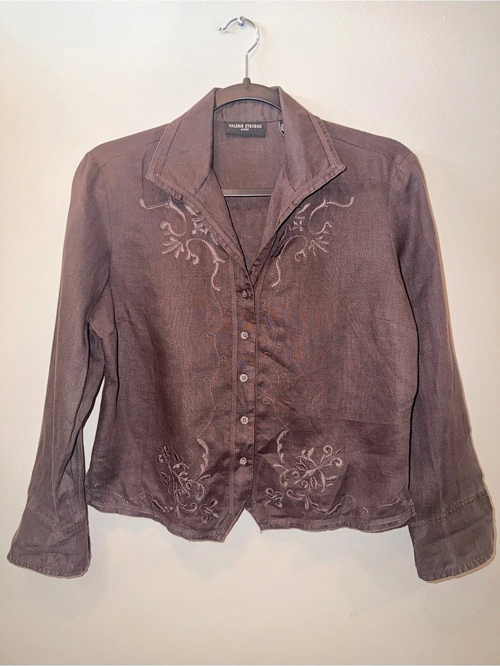 Valerie Stevens Embroidered 100% Linen Button Down in Brown Size Med/petite